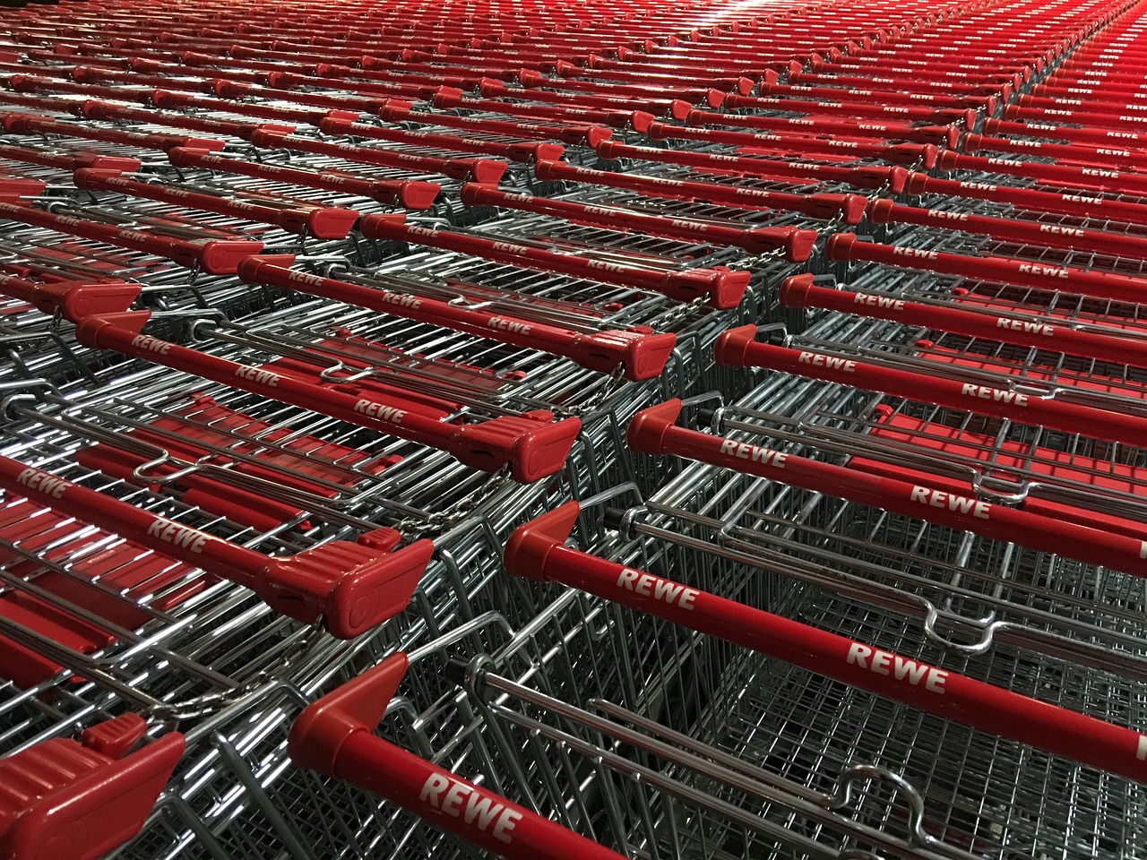 胖东来决定在郑州开店，一场商业布局与消费趋势的交响曲